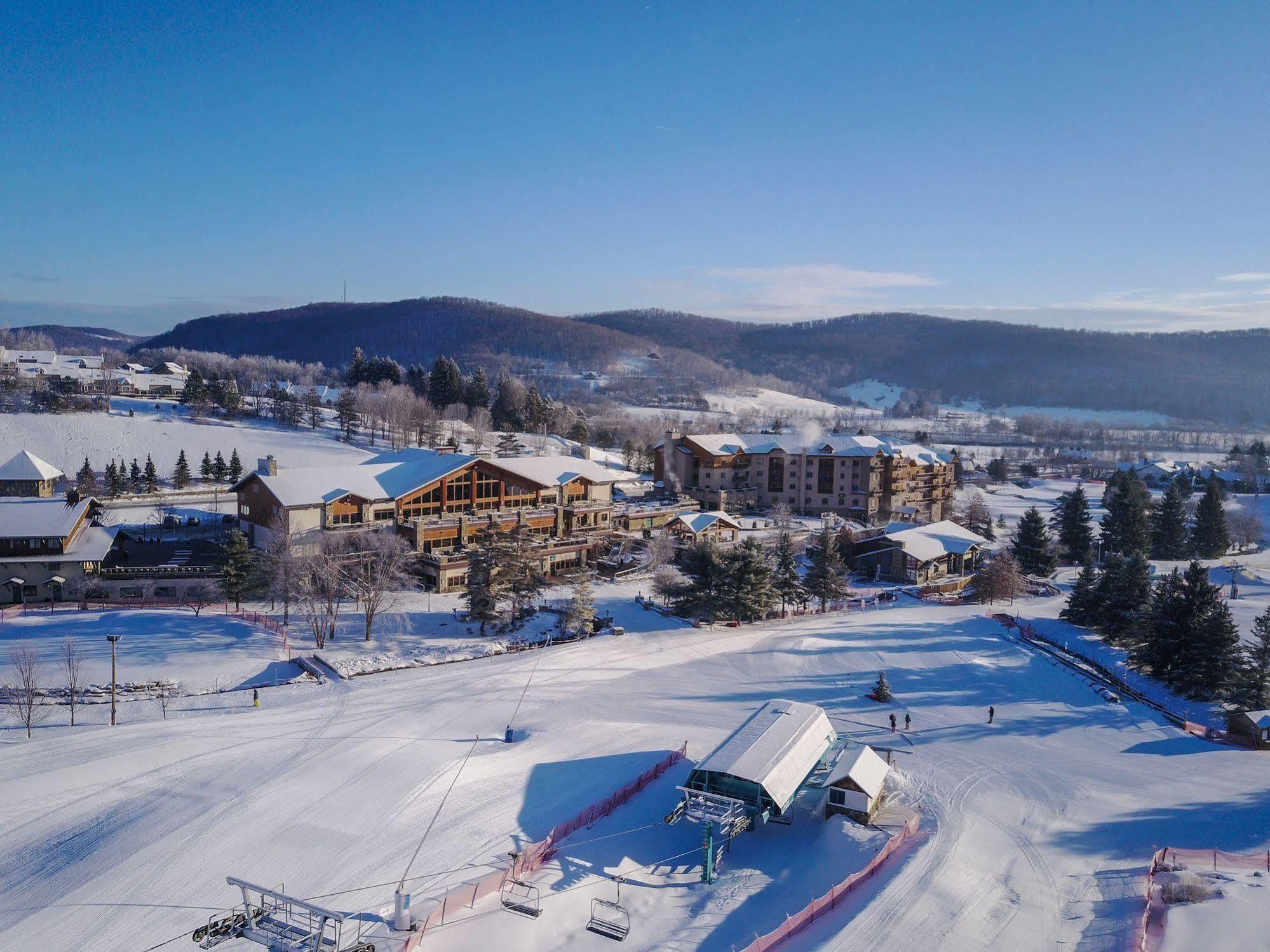 Hotel The Tamarack Ellicottville Exterior foto